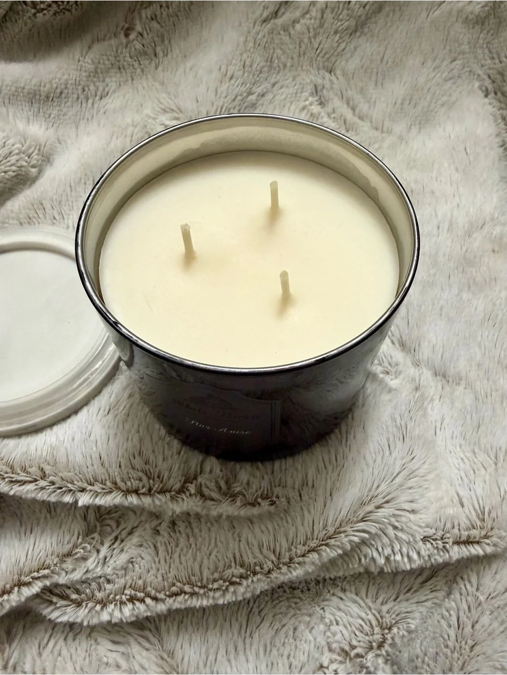 Holiday Limited Edition White Barn Black Glass Star Anise Scented Candle